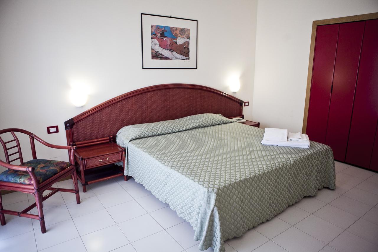Hotel Futura Style Helios Noto Exterior foto